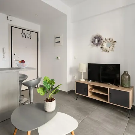 Innovative Cosy Intimate In Ladadika Apartmán Soluň